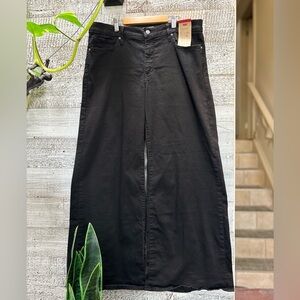Levi's | NWT 318 Shaping Wide Leg High-Rise Black Denim Jeans - Women's "33x32"